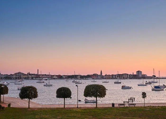 Royal Blue 아파트